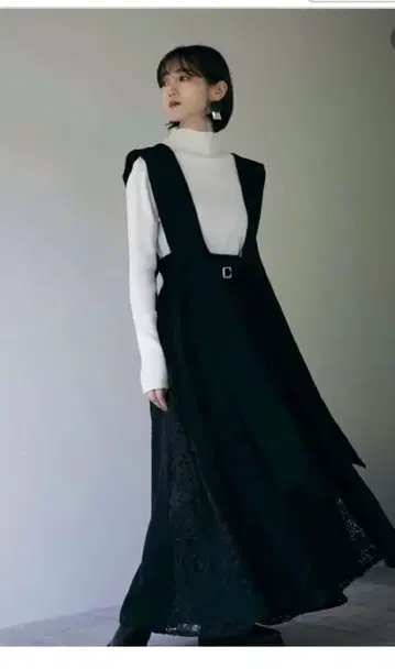 andrea&co 서스펜더 레이스 스커트