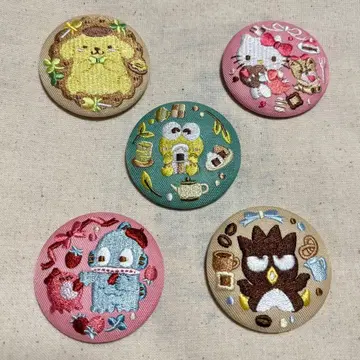 새상품급 산리오 자수 캔뱃지 5개 세트