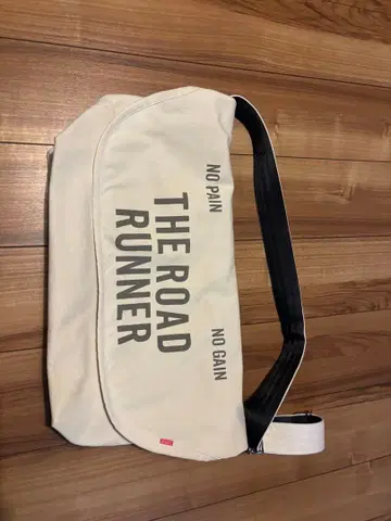 BEDWIN THE ROAD RUNNER 메신저 백