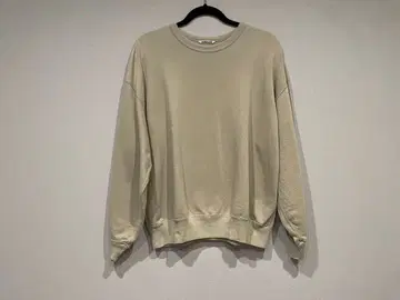 베이지 크루넥 긴팔 맨투맨