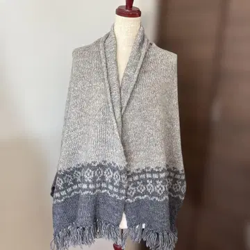 [ 새상품급 ] 그레이 계열 니트 판초 케이프 코트 스톨