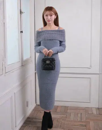 LIP SERVICE 라메 페더 오프숄더 니트 원피스