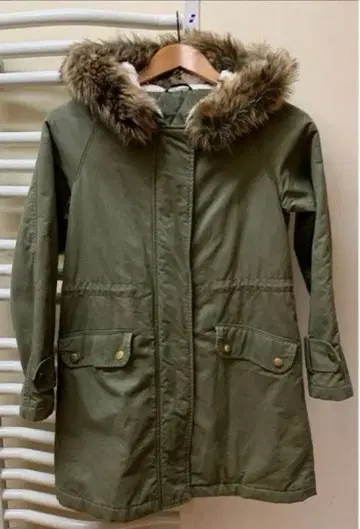 올리브 그린 모즈 코트 퍼 포함 S 사이즈 GU