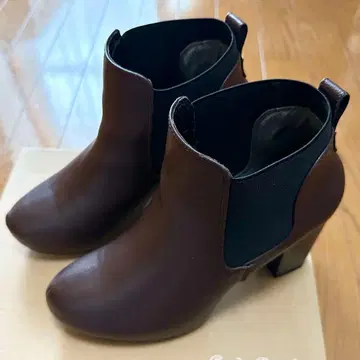 Heather 브라운 사이드 고어 부츠 통굽 힐