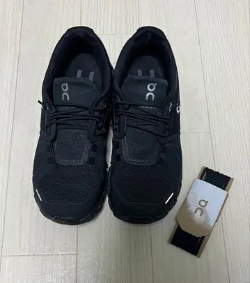On 스니커즈 Cloud5 블랙 23.5cm