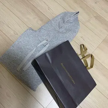 BARNYARDSTORM 그레이 후드티