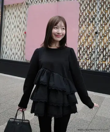 fitmore saaya 콜라보! 볼륨 프릴 아지메 상의