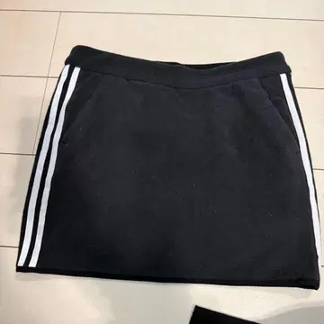 adidas 스트라이프 스커트