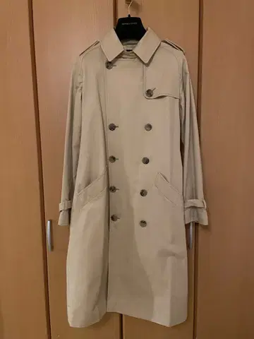 APC 베이지 더블 브레스트 트렌치코트 새상품급