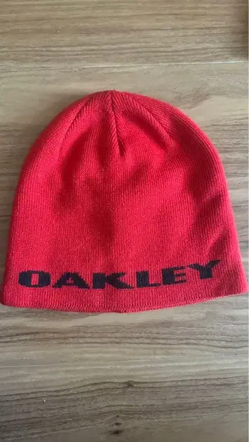 OAKLEY 빨간색 니트 모자 100% 아크릴
