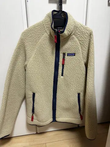 patagonia 플리스 자켓 크림색