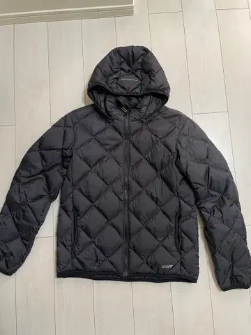 800FP 다운 자켓 블랙 일본 사이즈 L