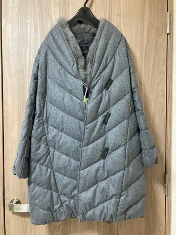 미사용 새상품 DAMA  코트