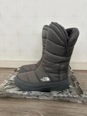 THE NORTH FACE 더 노스 페이스 부츠 그레이 23cm