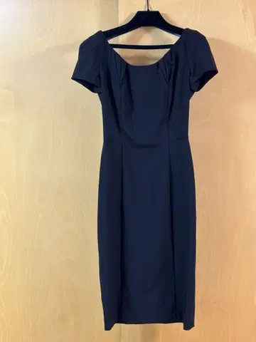 조르지오 아르마니 네이비 무릎 기장 원피스 36