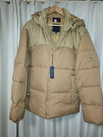 타미 힐피거 후드 부착 다운 자켓 베이지