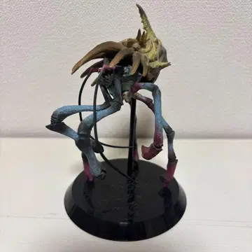 몬스터 헌터 쉔 가오렌 (다리 부분 다른 색상) 피규어