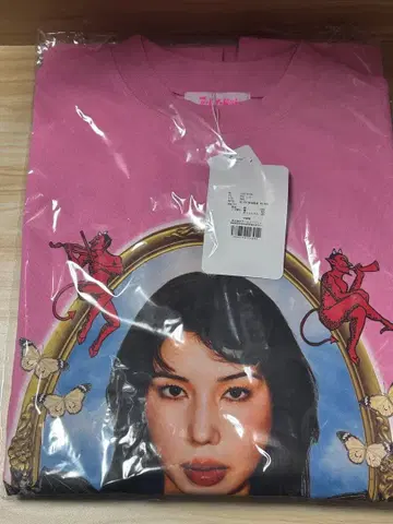 [ 새상품.택 포함 ] Re. 나카 리이사 5th 기념일 T셔츠 핑크