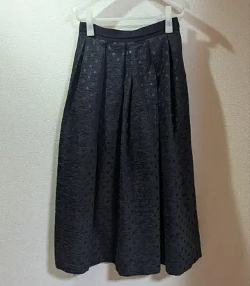 이에나 자카드 스커트