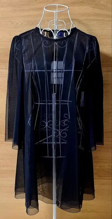 엠즈 그레이시 시어 롱 자켓