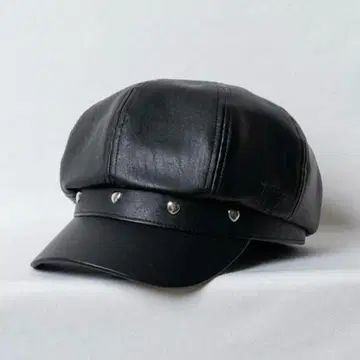 pium 하트 스터드 가죽 헌팅 캡 모자