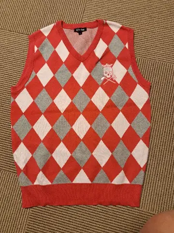 버디 헌트 빨간색과 회색 다이아몬드 무늬 베스트 남성용 L 사이즈