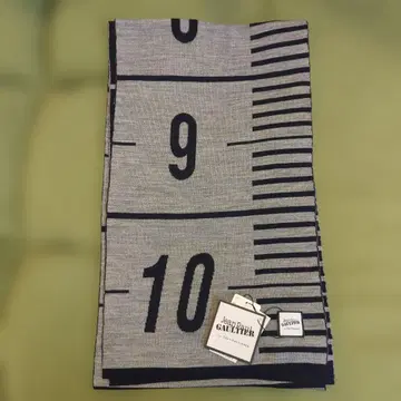 장 폴 고티에 머플러 장 폴 고티에