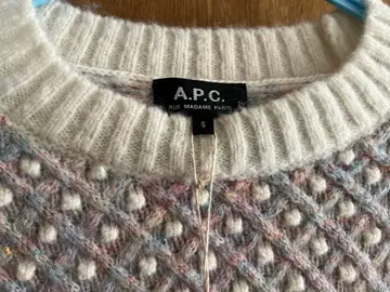A.P.C 스웨터 미사용 새상품 택 포함 S 사이즈