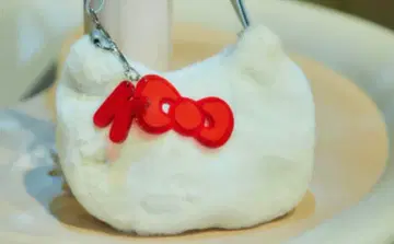 멜로즈 50주년 한정판 Soffitto 헬로키티 콜라보 참 포함 백