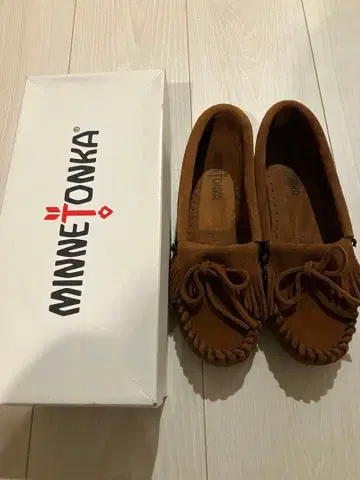 미네통카 모카신