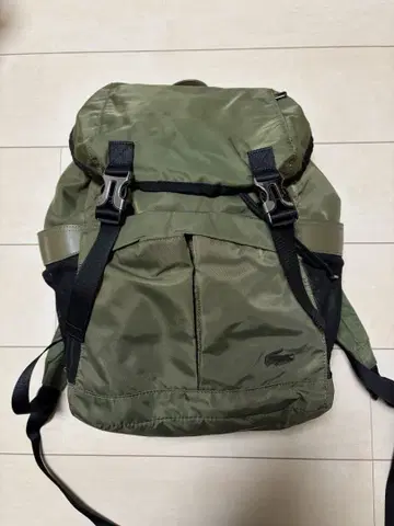 라코스테 올리브 그린 나일론 백팩