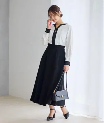 [ 새상품 ] Andemiu 포멀 플레어 스커트