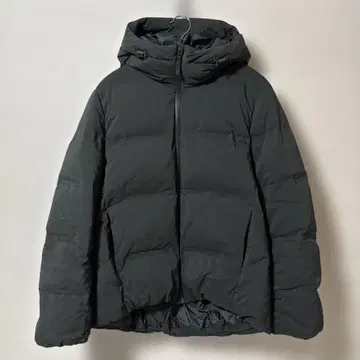 유니클로 심리스 다운 자켓 woman L 카키 used