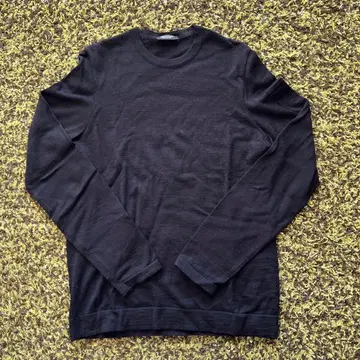 닐 바렛 블랙 니트 스웨터