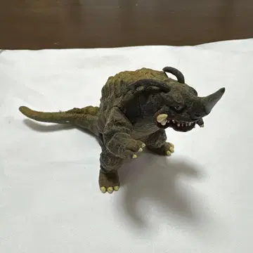 가챠폰 HG 울트라맨 시리즈 [ 투명 괴수 네롱가 ]