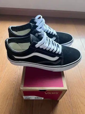 VANS 블랙/화이트 스니커즈 25cm