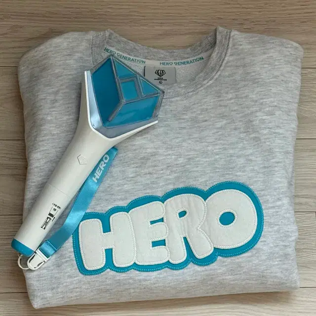 임영웅 응원봉 맨투맨 스웻셔츠 그레이 영웅시대 콘서트