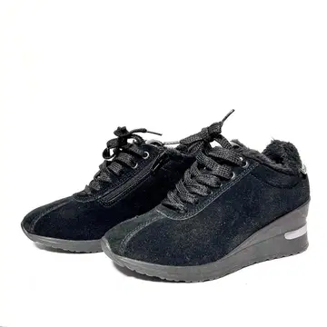 새상품급 [ ALPHA CUBIC ] 알파 큐빅 보아 스니커즈 23cm