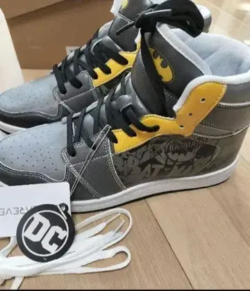 미사용 새상품 WEAREVERWiz 배트맨 스니커즈 신발