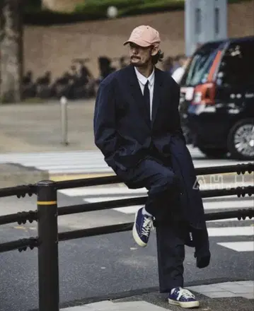 SEPARATE BATH & TOILET A.H 수트 셋업