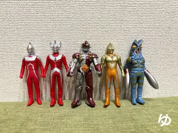 울트라맨 피규어 5체