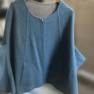 BEARDSLEY 비어즐리 리버서블 울 판초 코트