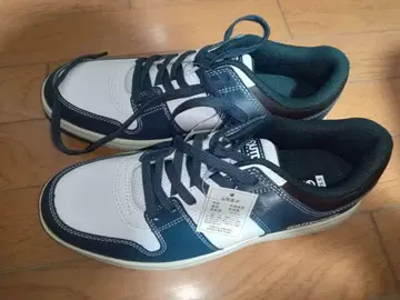 [ 미사용품 ] OUTDOOR 스니커즈 25.5cm 네이비/화이트