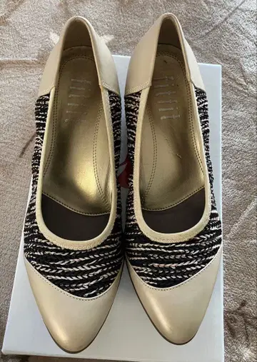 DoCLASSE fitfit 베이지 계열 발레 슈즈