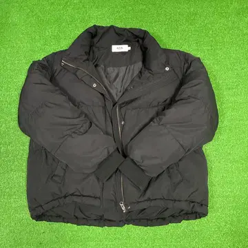 블랙 숏 다운 자켓