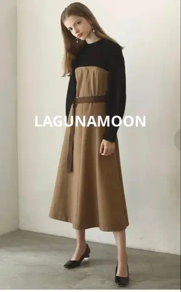 러그넘문 보틀넥 레이어드 베어 원피스