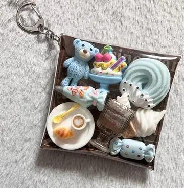 가챠 파우치 [ 스카이블루 곰돌이 디저트 ]