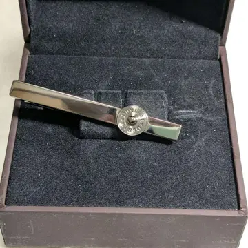 새상품급 던힐 넥타이핀 다크 실버