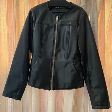ZARA 블랙 페플럼 레더 자켓 L 아우터