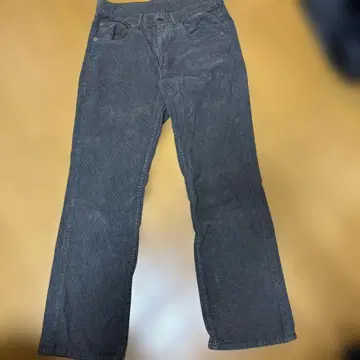 다크 그레이 코듀로이 팬츠